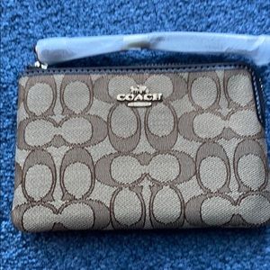 Coach corner zip wristlet signature canvas NWT